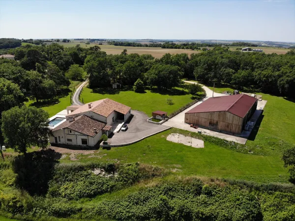 Élégance, confort et authenticité au coeur de la campagne ger