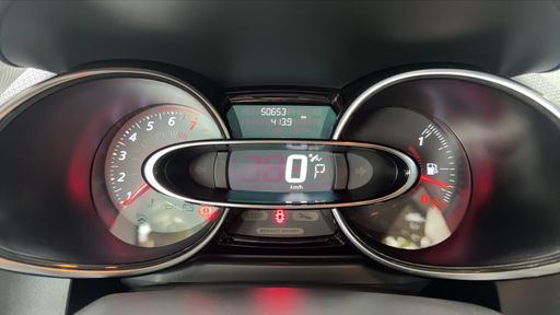 Renault Clio 1.6 Turbo 200 EDC - RS – 2017 – 50653 km – Essence – Boîte Automatique — photo 21