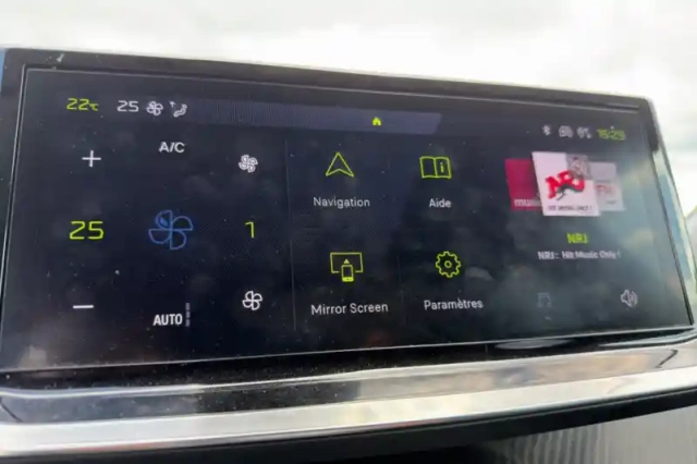 Peugeot 208 hybrid 100 e-dcs6 — photo 17
