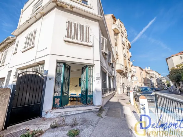 TOULON SAINT-ROCH LOCAL PROFESSIONNEL DE 99 M2 À FORT POTE