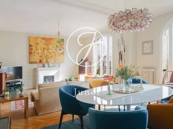 Appartement 5 pièces 125 m²