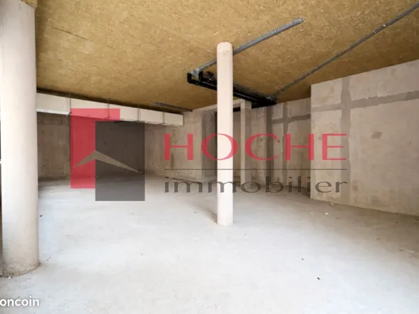 Murs commerciaux 96 m² GRENOBLE