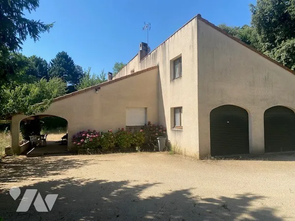 Maison 6 pièces 255 m²