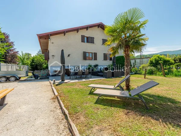 Maison 8 pièces 200 m²