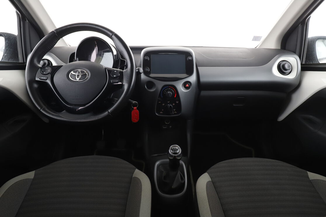 Toyota Aygo 1.0 VVT-i X-Play — photo 11