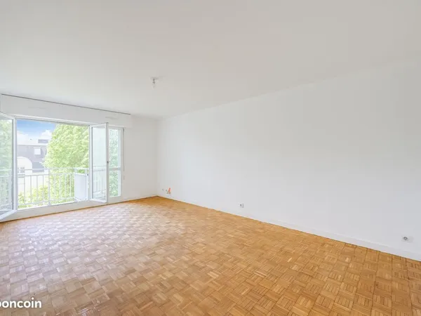 Beau 3 pieces traversant , 69m2, 4eme etage, résidence standing