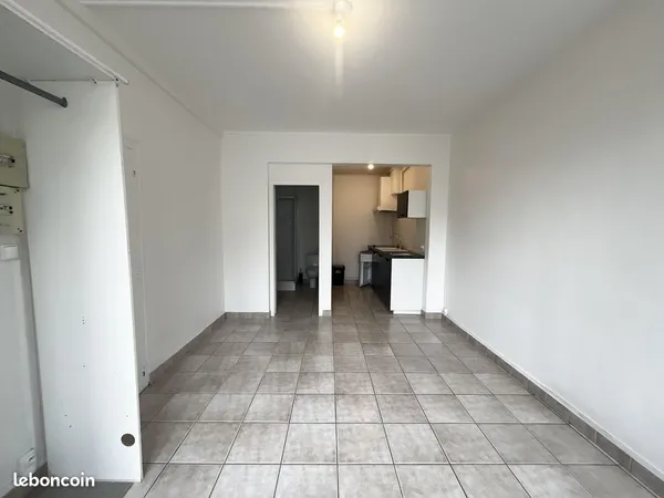 Studio 1 pièce 23 m²