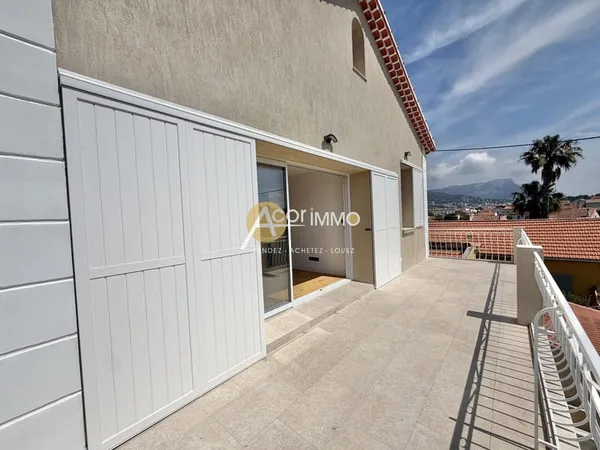 Haut de Villa T4 Aguillon avec grande terrasse