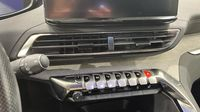 Peugeot 3008 HYBRID4 300ch GT Pack e-EAT8 — photo 26