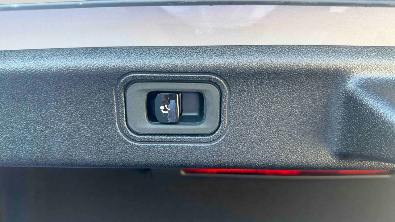 Mercedes Classe C 400 Electrique 4M — photo 23