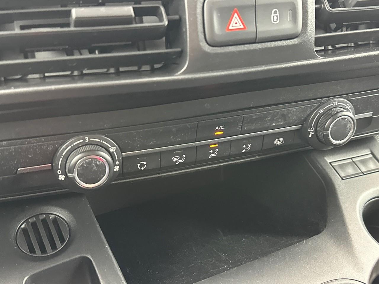 Citroën Berlingo van m 650 bluehdi 100 s&s bvm6 driver — photo 27