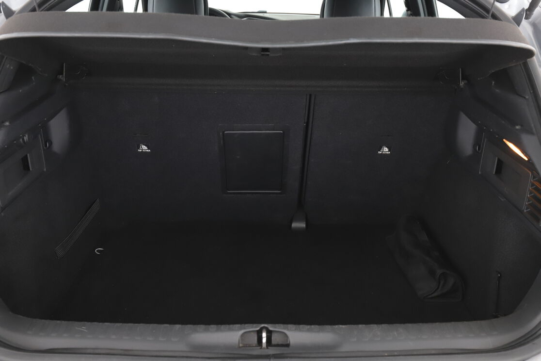 DS Automobiles DS4 1.6 Blue-HDi So Chic EAT6 — photo 16