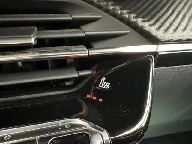 Peugeot 2008 1.2 puretech 130ch s&amp;s allure business eat8 — photo 15