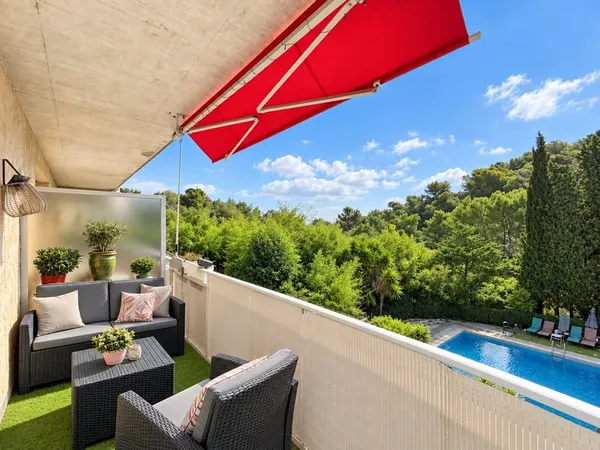 ANTIBES 4 pièces 81 m2 avec terrasse et piscine Vendu lo