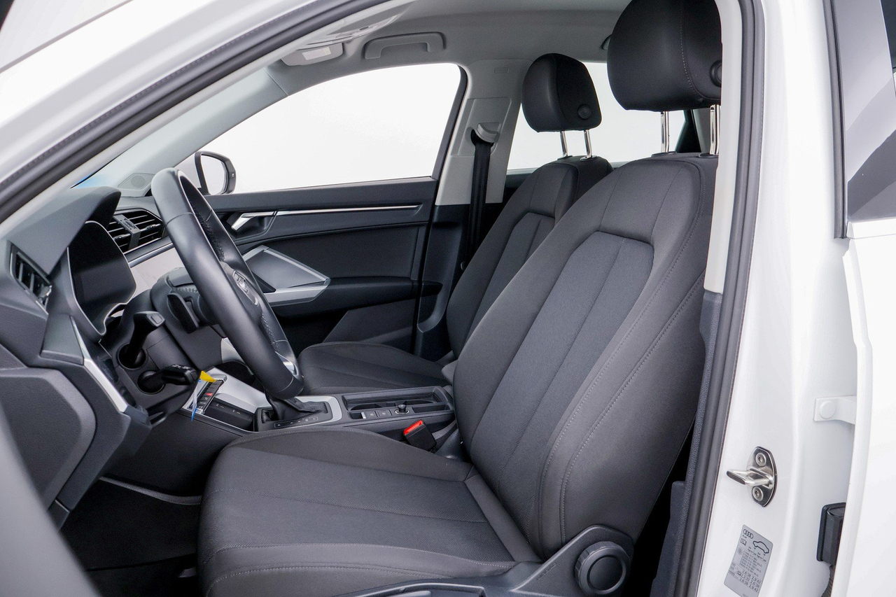 Audi Q3 — photo 12