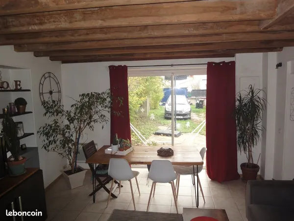 Maison rez de jardin Bourges centre deux chambres