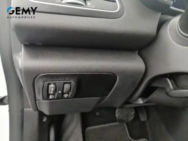 Renault Megane iv berline blue dci 115 edc — photo 32