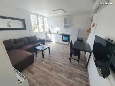 F2 neuf, meublé YUTZ 33m2 /clim/parking