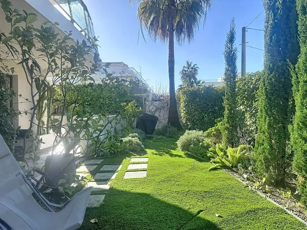 APPARTEMENT 2 PIECES EN RDJ - RESIDENCE RECENTE - JUAN LES PINS