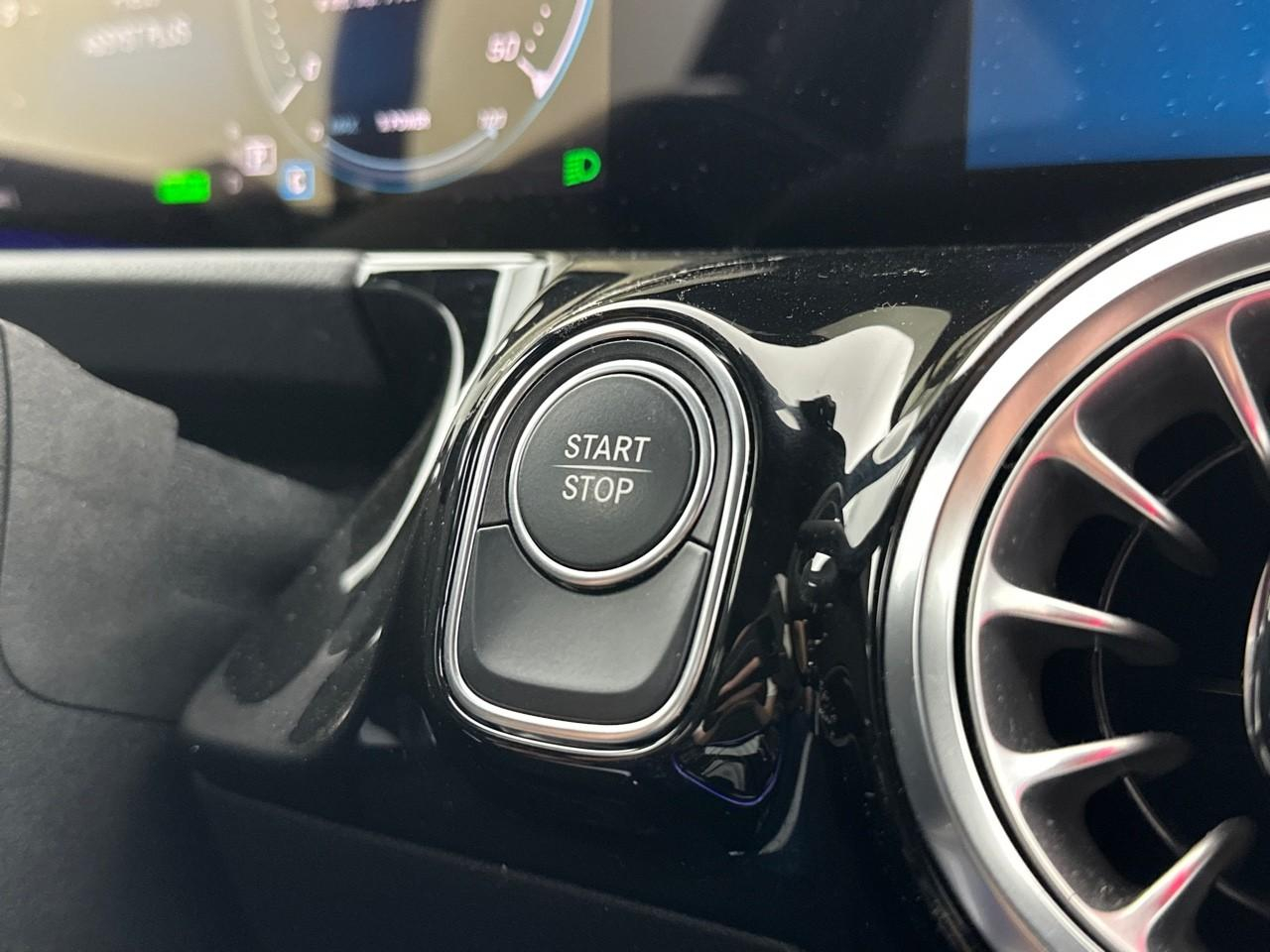 Mercedes Eqa 250+ amg line — photo 32