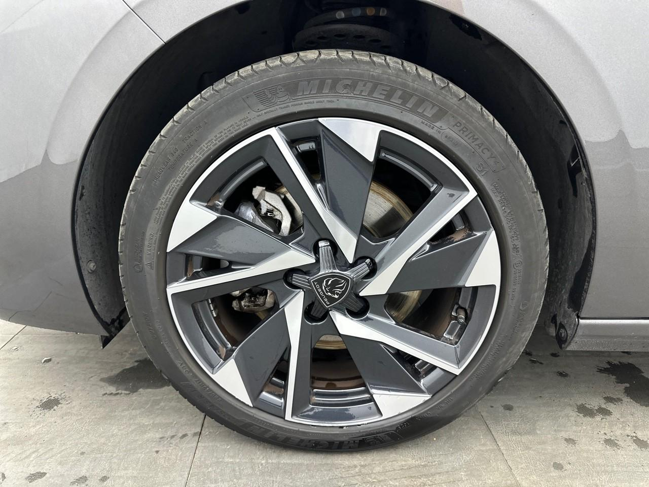 Peugeot 308 sw puretech 130ch s&s eat8 allure pack — photo 14