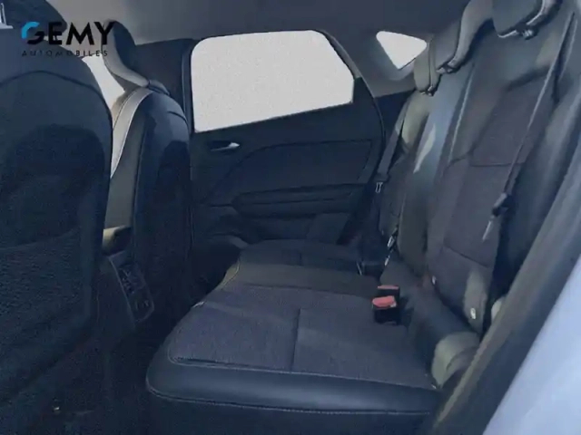 Renault Captur tce 140 edc - 21 — photo 27