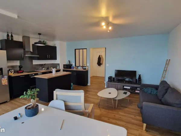 4 chambre dispo avec 2 salle d'eau
