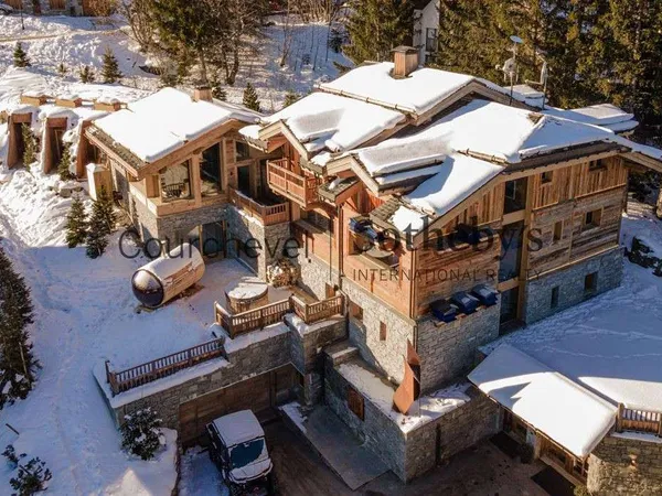 Chalet 12 pièces 680 m²
