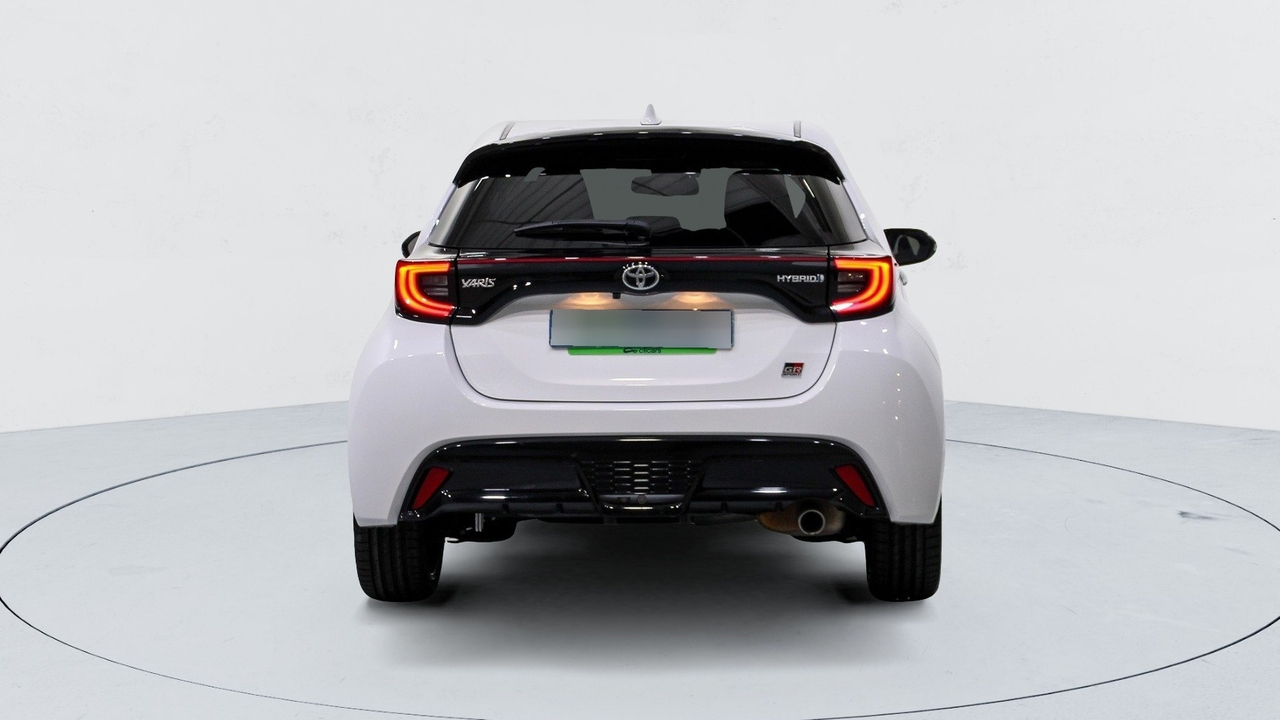 Toyota Yaris 4 — photo 4