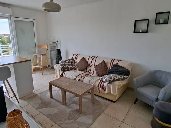T2 de 37m2 meublé avec balcon et box