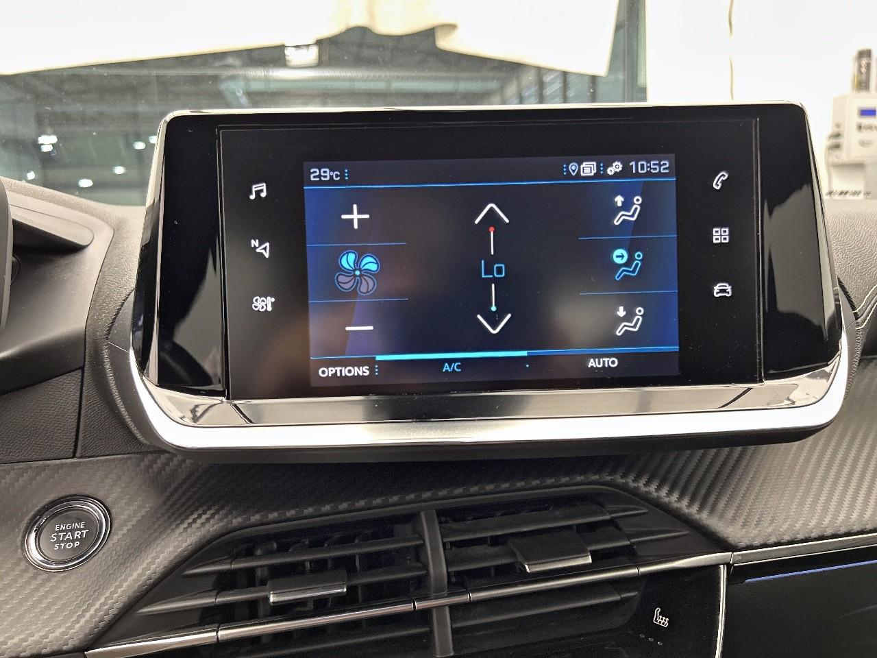 Peugeot 2008 puretech 130 s&s eat8 gt — photo 11