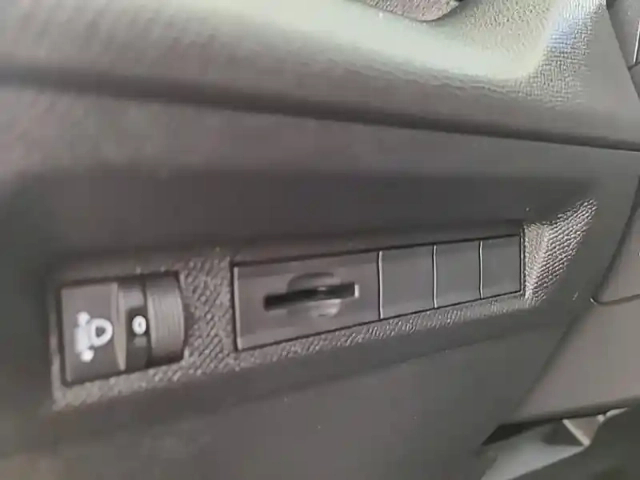 Peugeot 308 bluehdi 130ch s&amp;s eat8 — photo 24