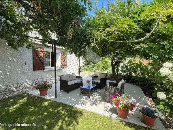 A Magné, belle maison familiale de 133 m² sur terrain clos et arboré