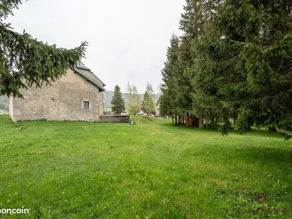 Maison 8 pièces 200 m²