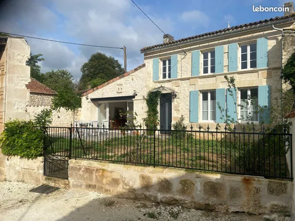 Gemozac Maison charentaise rénovée 156m2