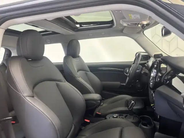 Mini Mini hatch 3 portes cooper se 184 ch — photo 17
