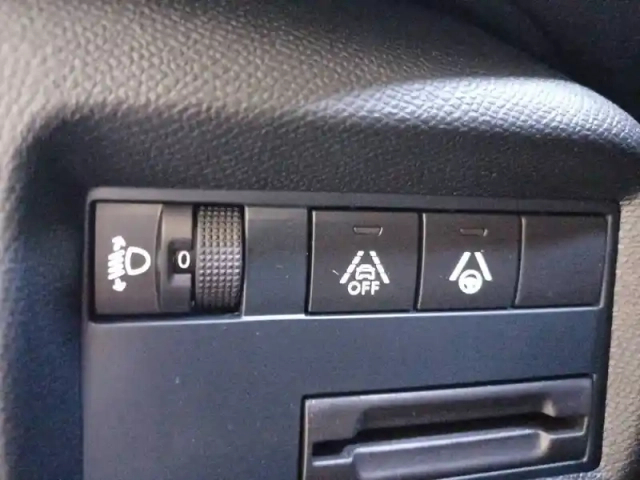 Citroën C5 Aircross hybride 136 e-dcs6 — photo 30
