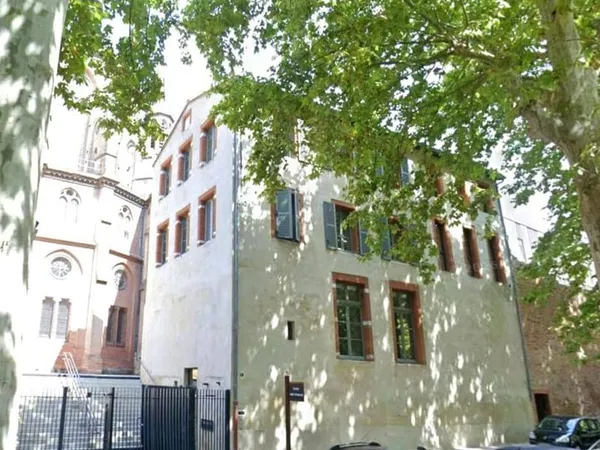 Bureau 296 m²