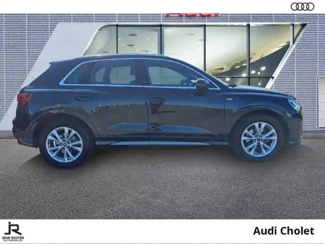 Audi Q3 35 tdi 150 ch s tronic 7 — photo 31