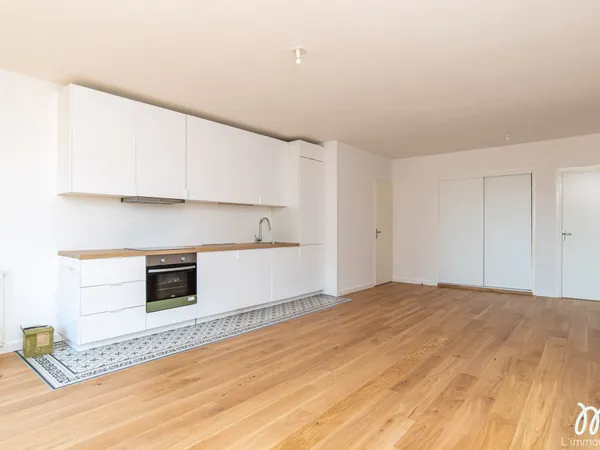 Très beau T3 bis rénové avec balcon + 1 Place de parking + 1