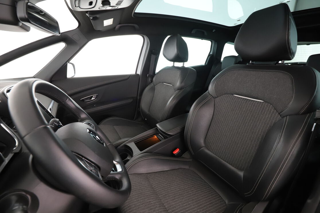 Renault Grand Scenic 1.3 TCe Techno EDC — photo 9