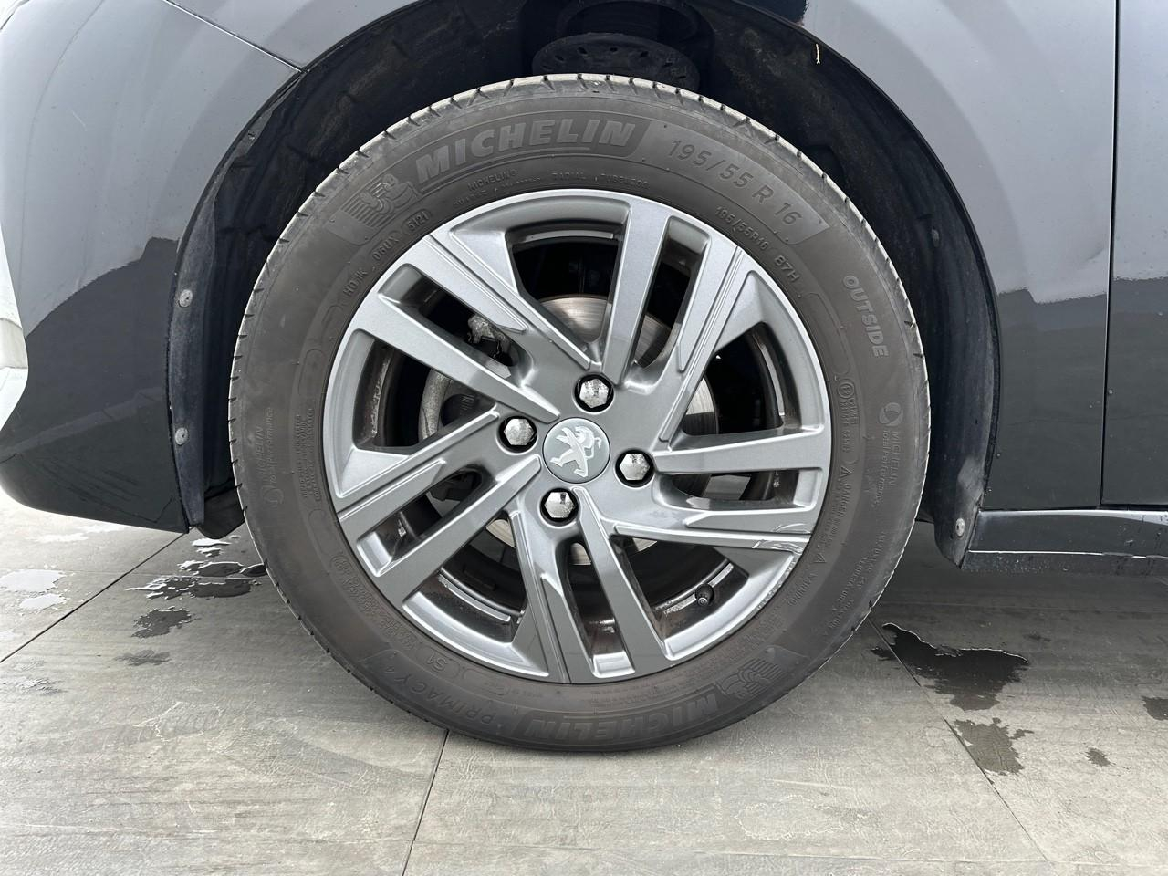 Peugeot 208 puretech 75 s&s bvm5 active pack — photo 14