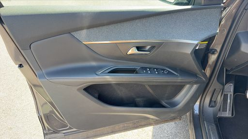 Peugeot 5008 1.2 Pure Tech 130 - GT Line – 2019 – 83881 km – Essence – Boîte Manuelle — photo 30