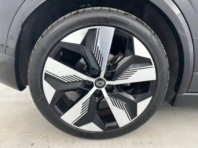 Renault Megane e-tech 220 ch autonomie confort gsr2 — photo 39