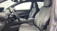 Peugeot 3008 Plug-in Hybrid 225ch Allure Pack e-EAT8 — photo 9