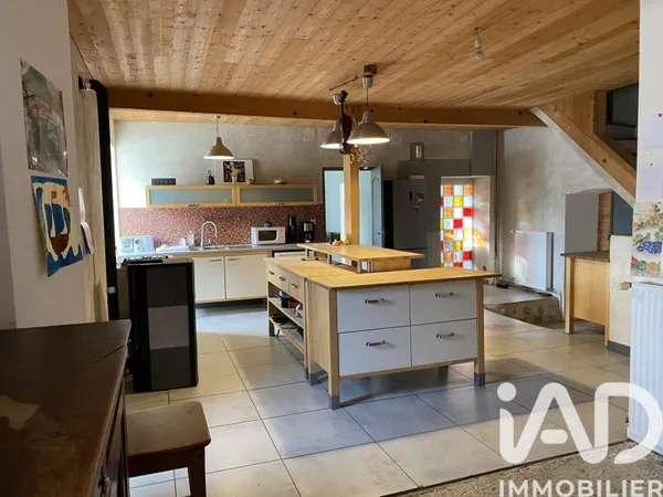 Maison 8 pièces 270 m²