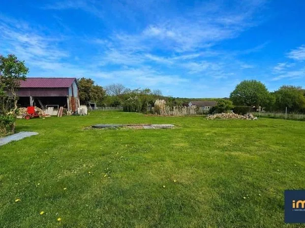 Terrain 1592 m²