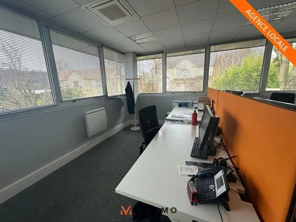 Bureaux 146 m²