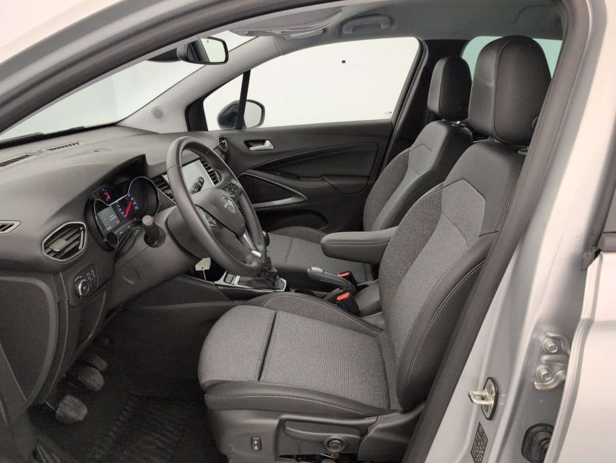 Opel Crossland — photo 16
