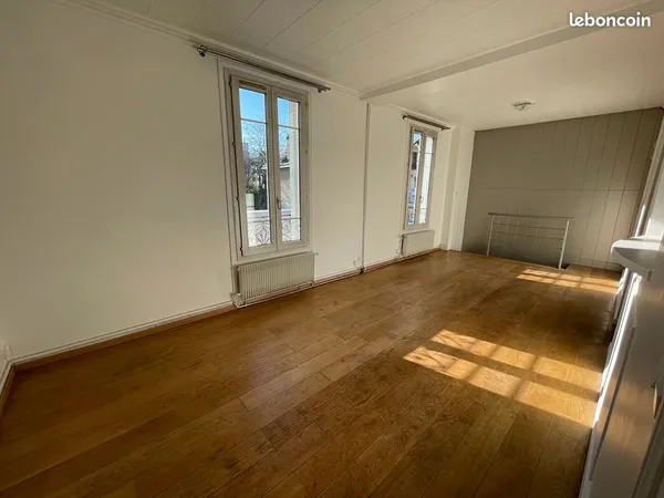 🏡 Appartement à Bobigny 2 pièces traversant et ensoleillé + souplex aménageable - rue très calme
